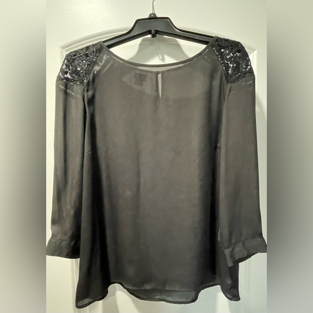 Covington Women’s Sheer Blouse